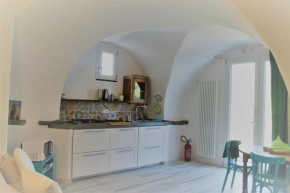 ANTICA CASA DEL CANTO Iara - Private Parking